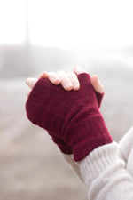 Cawdor Cashmere Wristwarmers - Wine