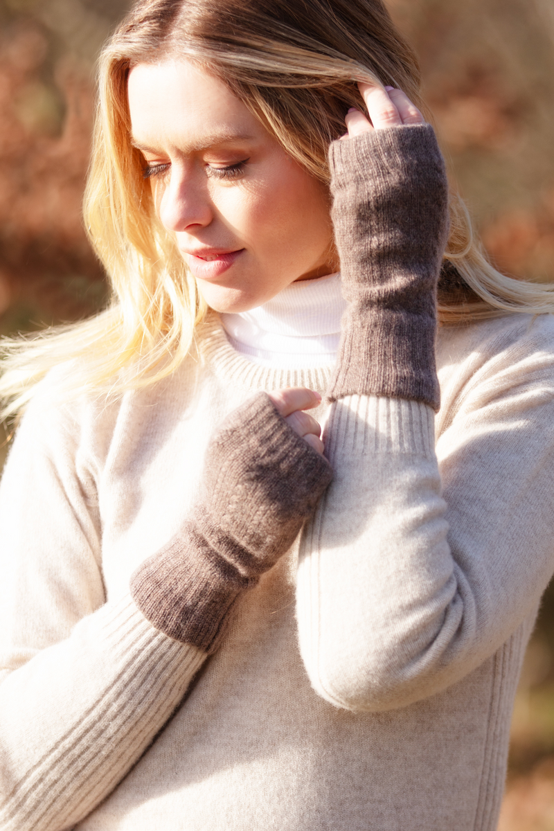 Cawdor Cashmere Wristwarmers - Mushroom